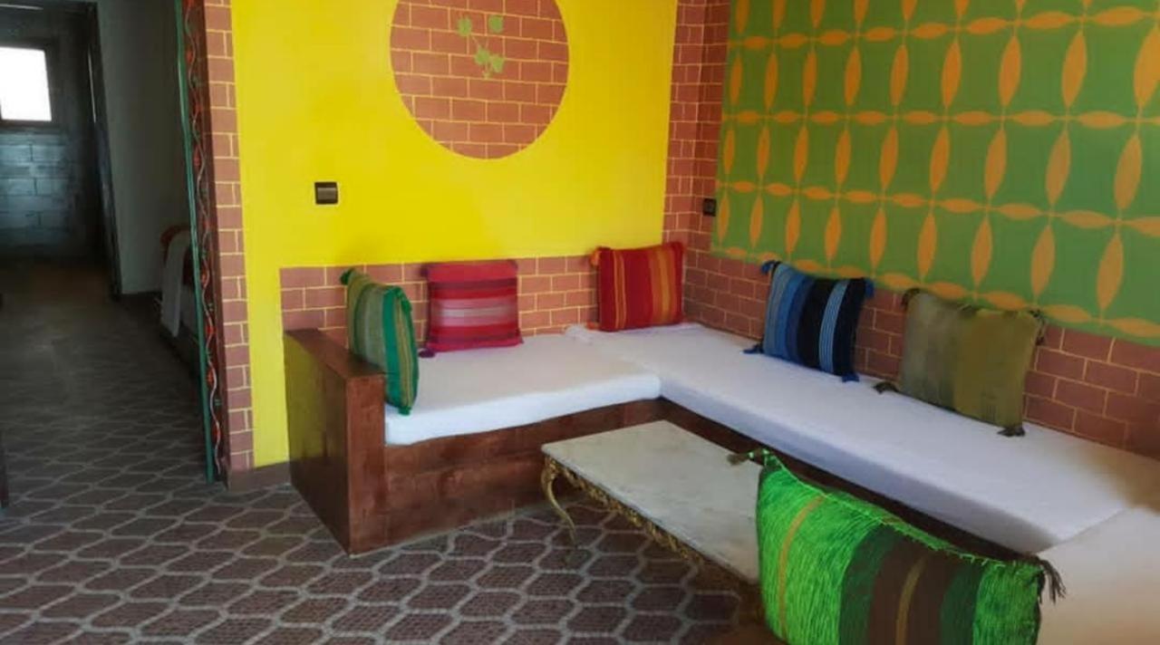 Complexe Rueda Hotel Ouslaf Ngoại thất bức ảnh